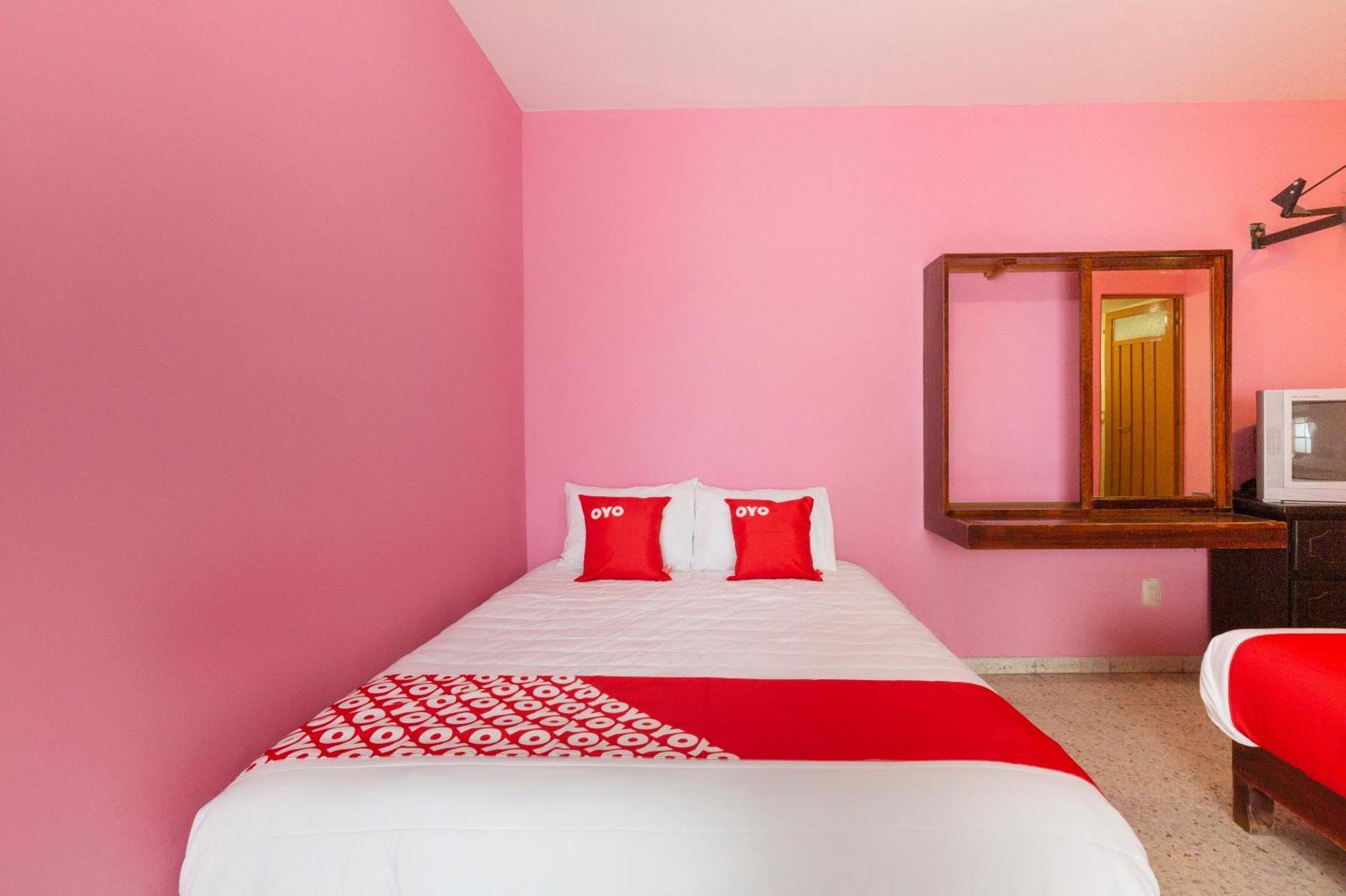 Oyo Hotel Emperador, Oaxaca Bagian luar foto