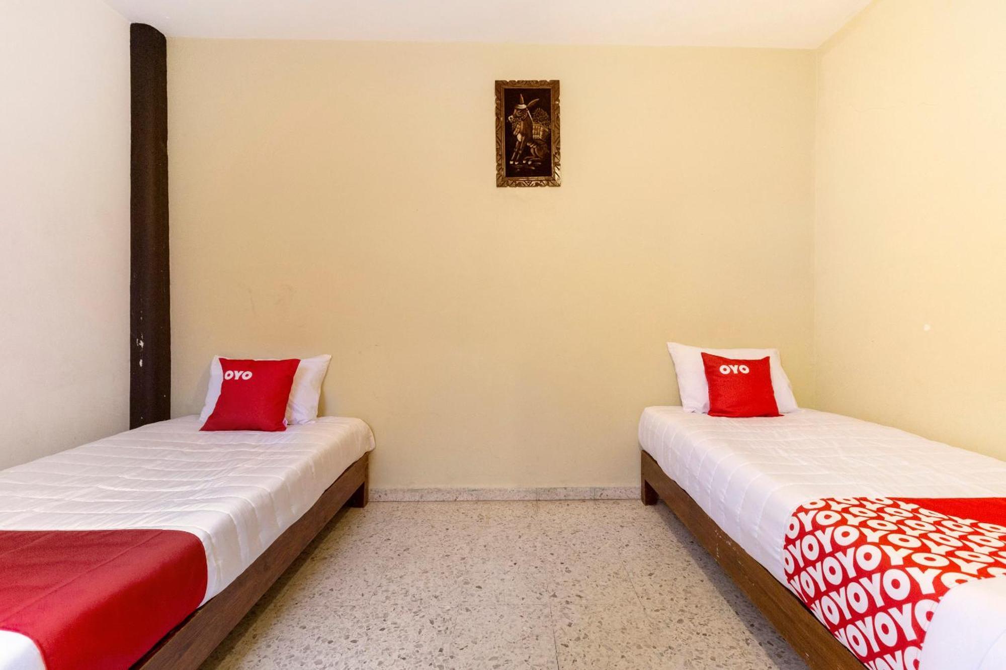 Oyo Hotel Emperador, Oaxaca Bagian luar foto