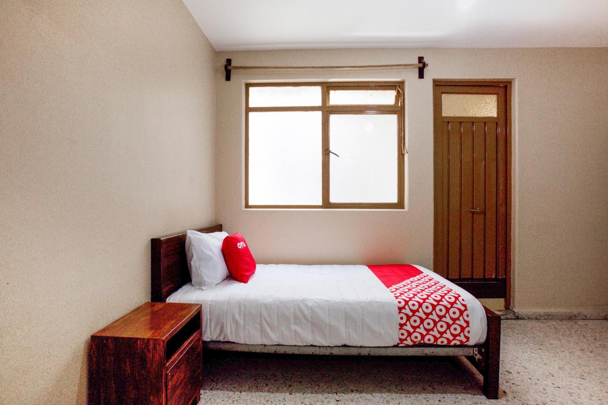 Oyo Hotel Emperador, Oaxaca Bagian luar foto